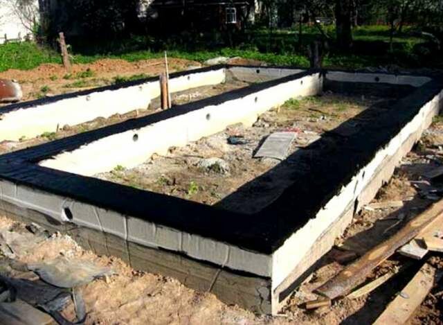 Гидроизоляция фундамента рулонными материалами